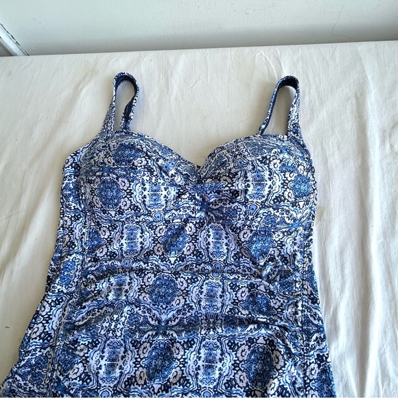 Nip Tuck Blue & White Print Tankini Swim Top - Picture 3 of 11